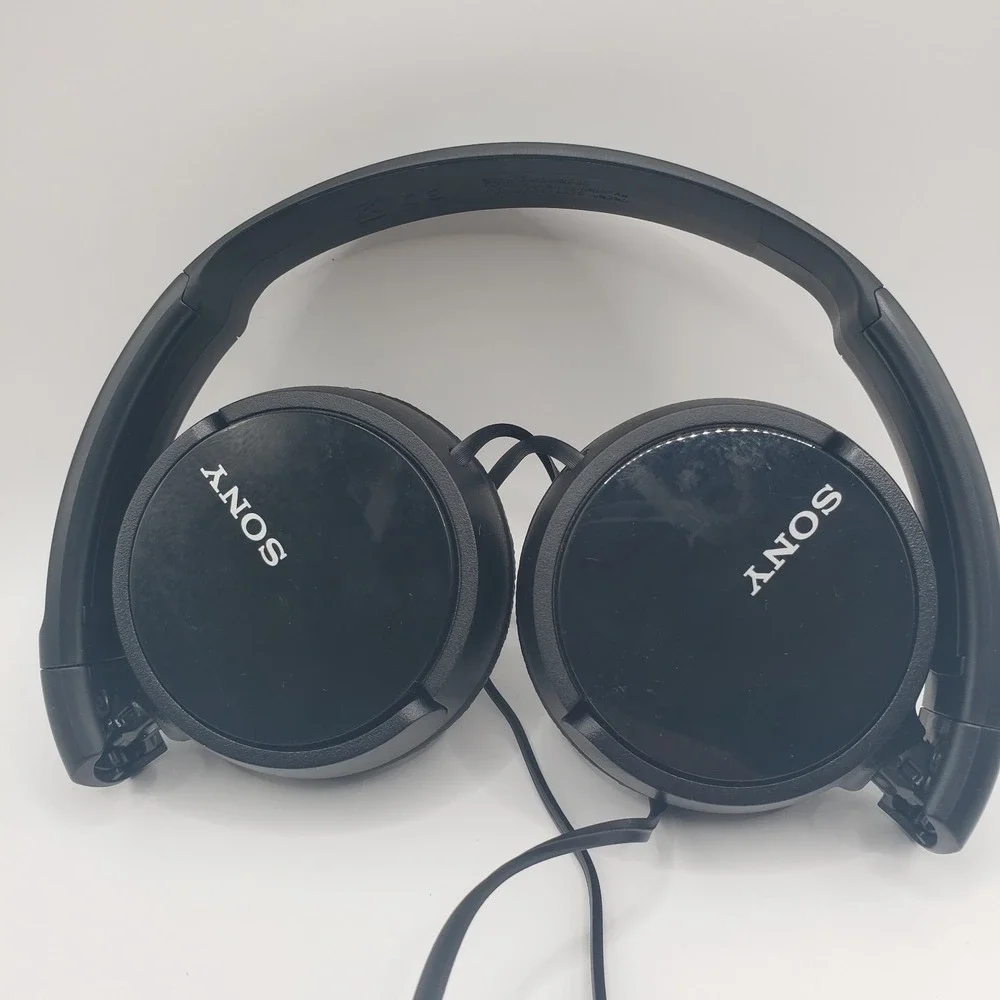 Sony MDR-ZX110 Noise Cancelling Headphones Color Black - Tested